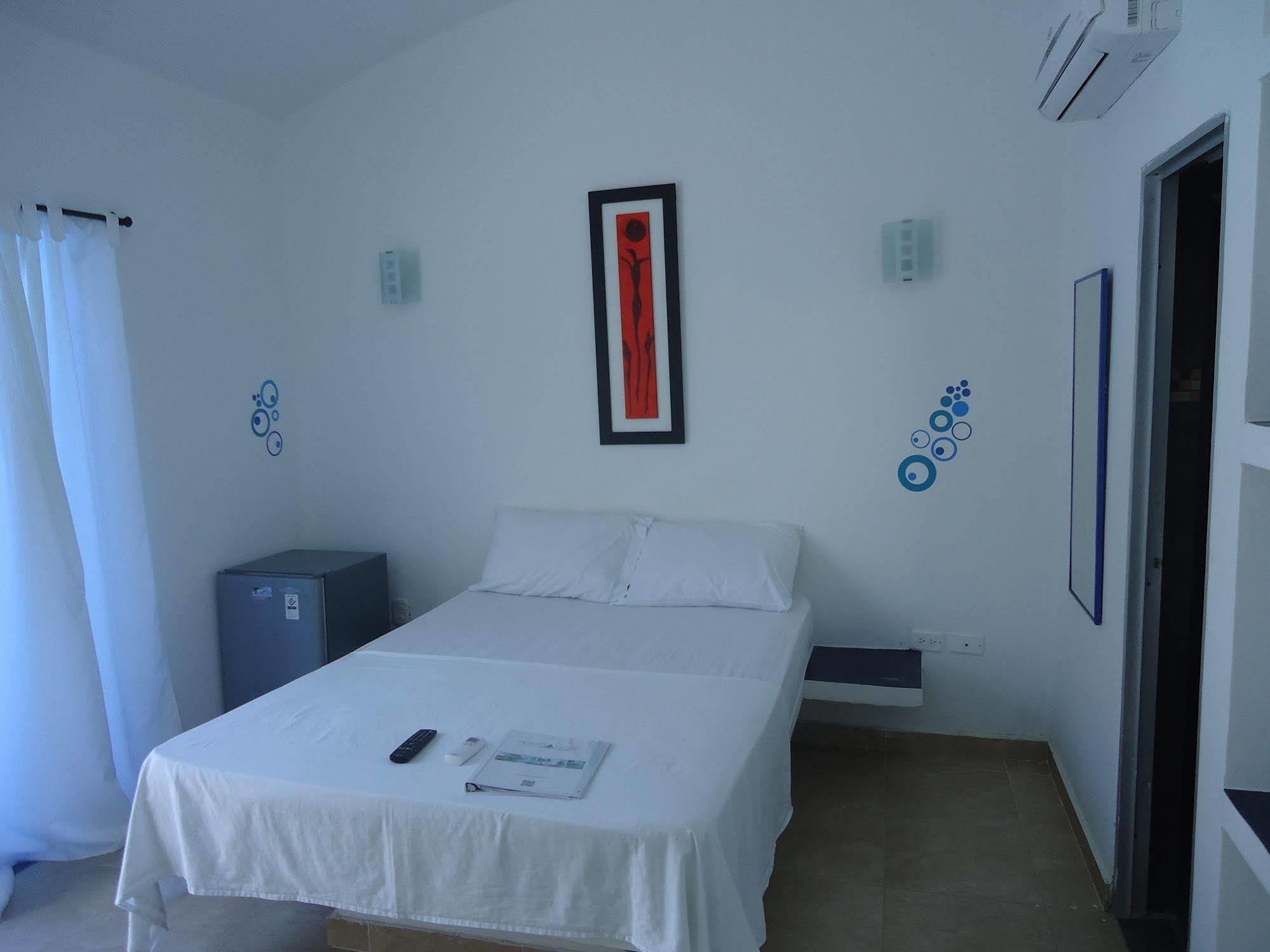 Hotel Portoalegre Ковеньяс Екстер'єр фото