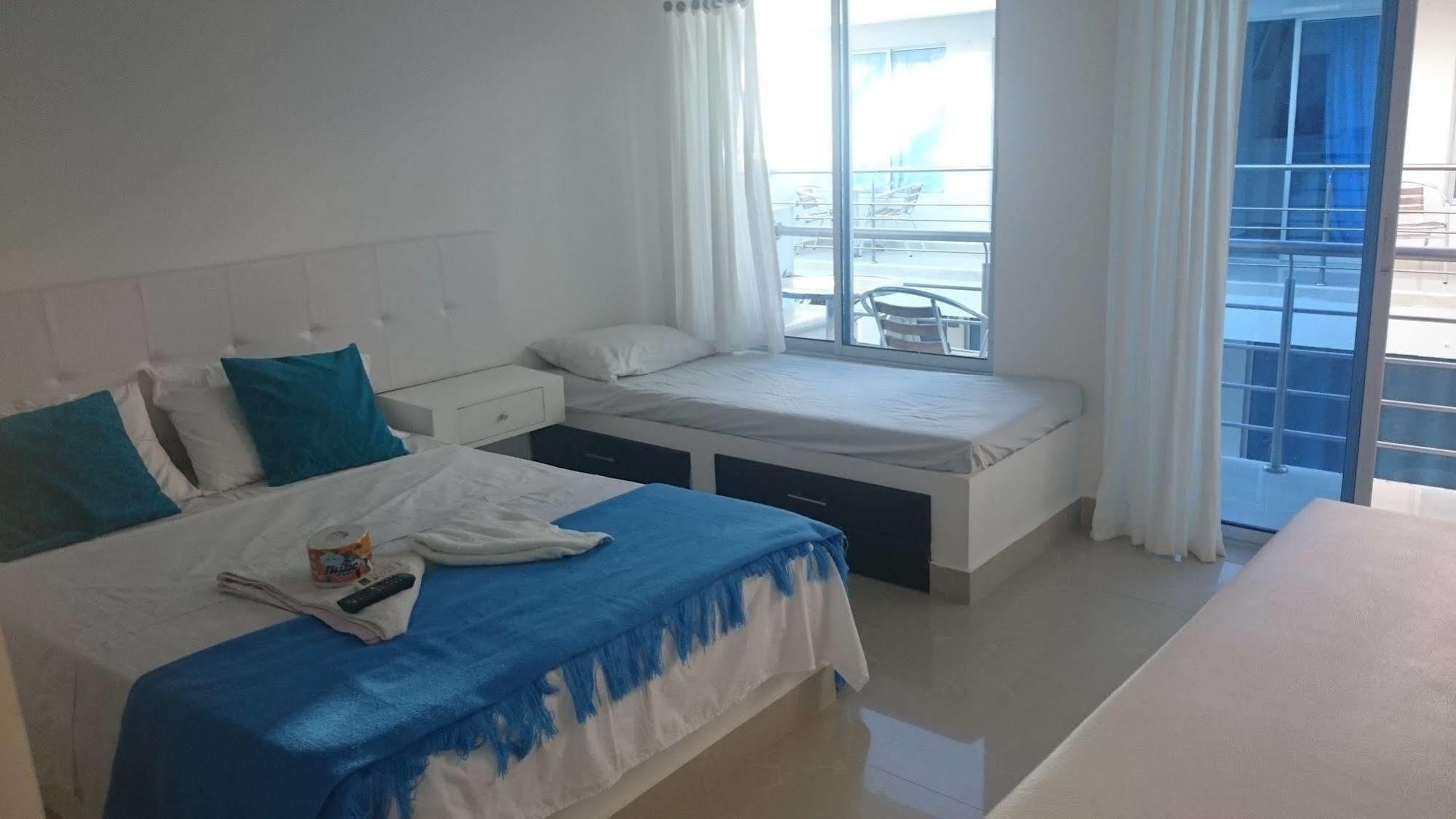 Hotel Portoalegre Ковеньяс Екстер'єр фото